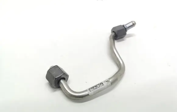 Fuel injector supply line/pipe