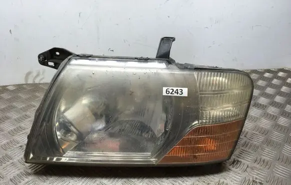 Mitsubishi Pajero Headlight/headlamp E191759651