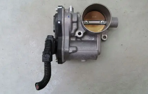 Suzuki SX4 S-Cross Throttle body valve 29020381 SCROSS