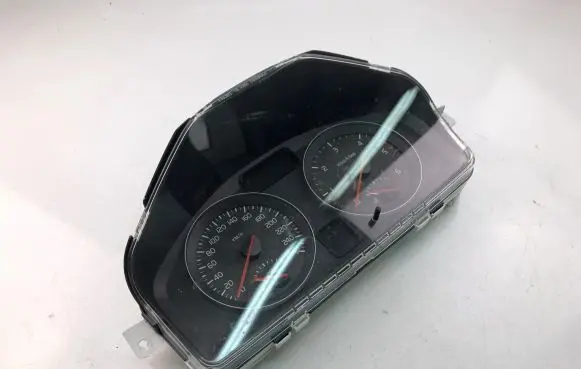 Volvo C30 Speedometer (instrument cluster) 31296228