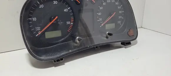 Volkswagen Golf IV Speedometer (instrument cluster) 1J0919861B