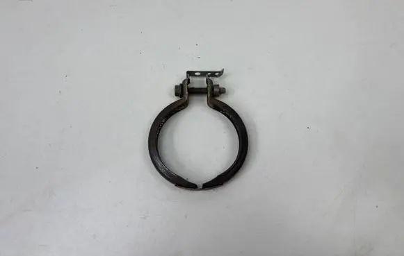Audi A4 S4 B9 Muffler pipe connector clamp 8W0253725C