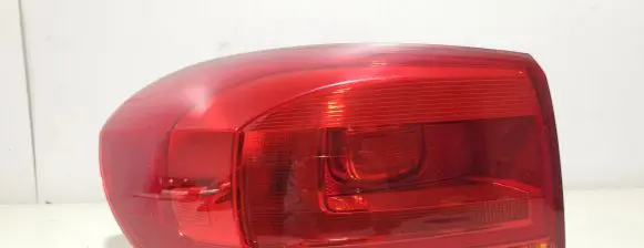 Volkswagen Tiguan Rear/tail lights 5N0945095Q