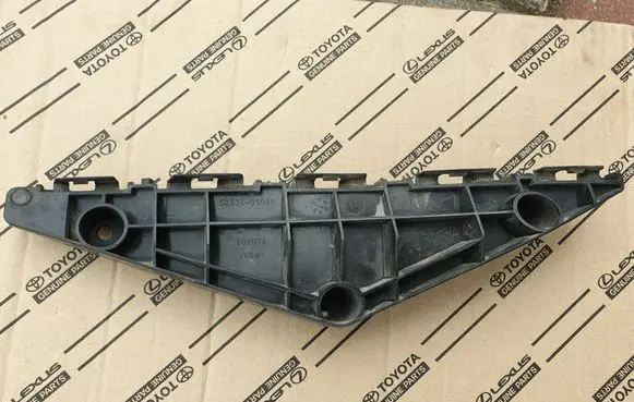 Toyota Avensis T270 Front bumper mounting bracket 5253605040