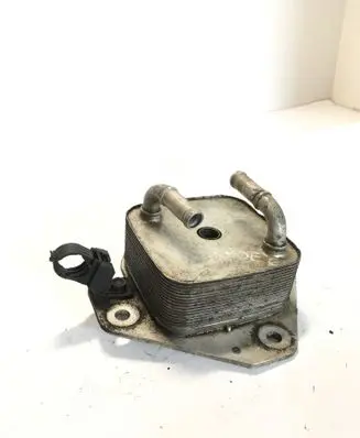 Mitsubishi Outlander Oil filter mounting bracket 