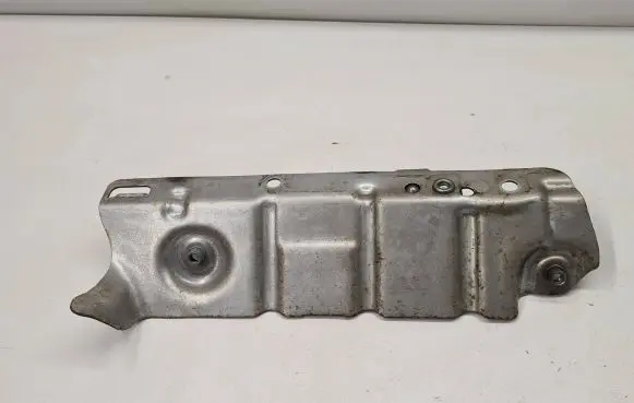 BMW 3 F30 F35 F31 Heat shield in engine bay 7618371