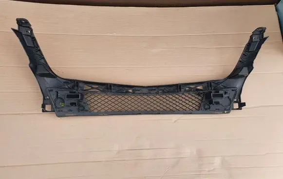 Mercedes-Benz ML W166 Front bumper lower grill A1668800103 A1668800503