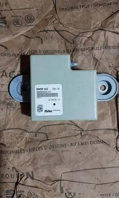 BMW 5 E60 E61 Antenna control unit 6935024