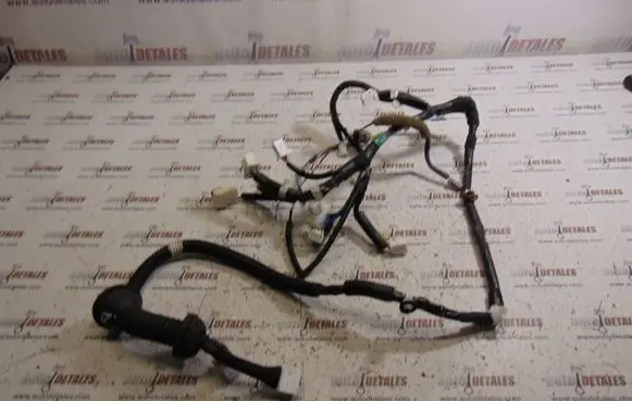 Lexus IS 220D-250-350 Front door wiring loom 8215253221C
