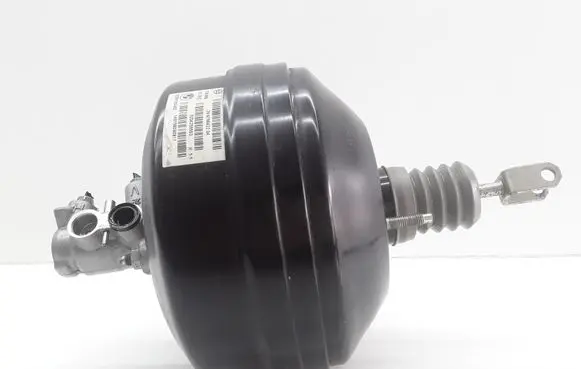 BMW 3 F30 F35 F31 Brake booster 6798422