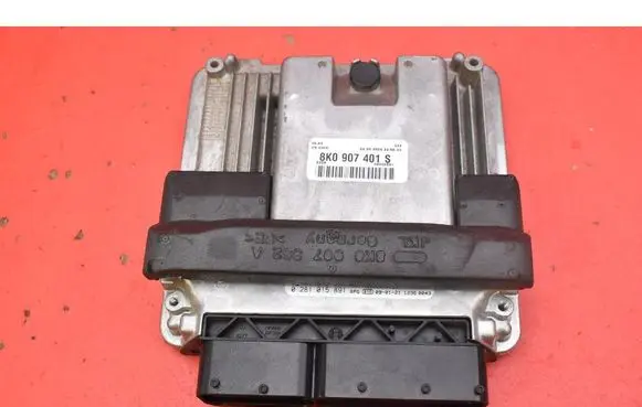Audi A5 8T 8F Engine control unit/module ECU 8K0907401S