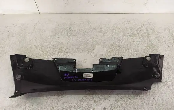 Jeep Cherokee Radiator trim 68138372AG