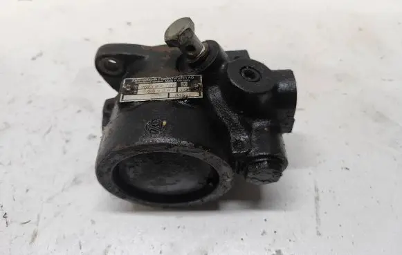 Iveco Daily 30.8 - 9 Power steering pump 7673955727 0059282