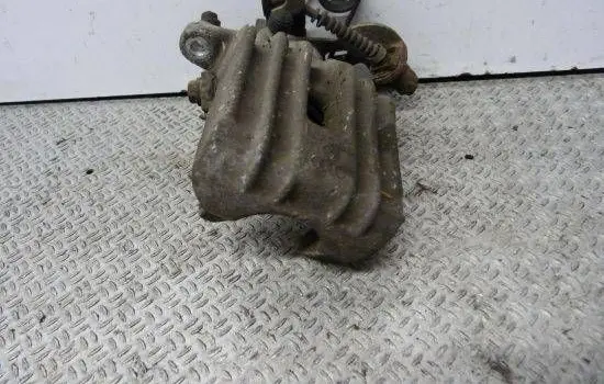 Audi A4 S4 B6 8E 8H Brake caliper pad carrier rear 