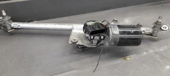 Opel Vectra B Front wiper linkage 039024142