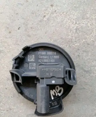 Mercedes-Benz E W238 Airbag deployment crash/impact sensor A2139051400