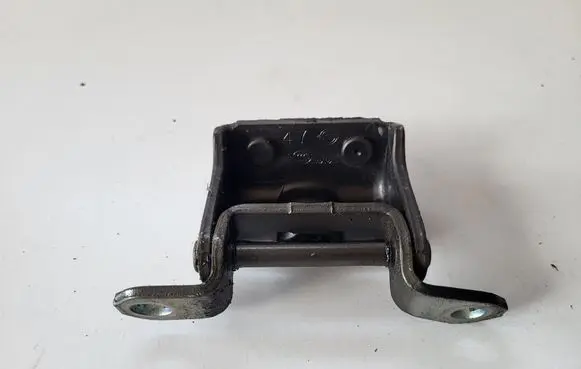 Nissan Pulsar Rear door upper hinge