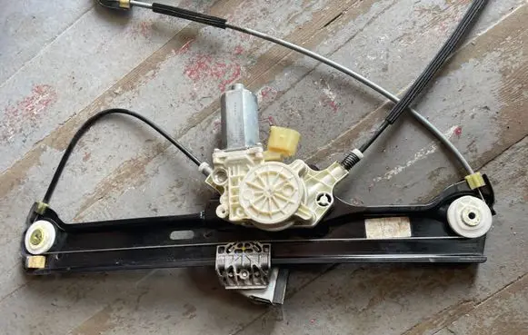 BMW 5 E60 E61 Front door window regulator with motor 6981142 7184384 7184742