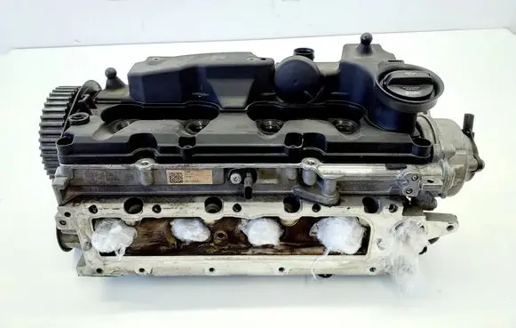 Skoda Octavia Mk3 (5E) Engine head 04L103308F 04L103292H