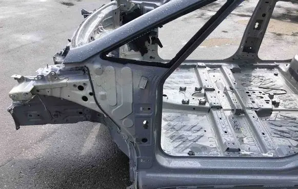 Cupra Born Front quarter panel 