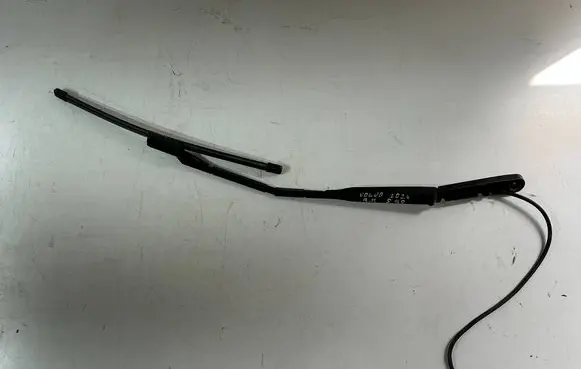 Volvo S60 Windshield/front glass wiper blade W00009628