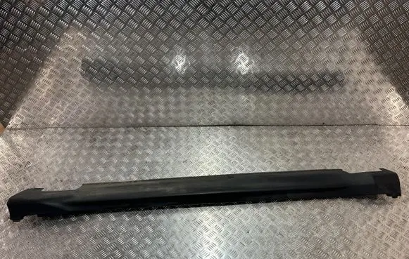 Honda HR-V Front sill (body part) DG18258
