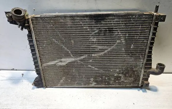 Opel Vectra B Coolant radiator 