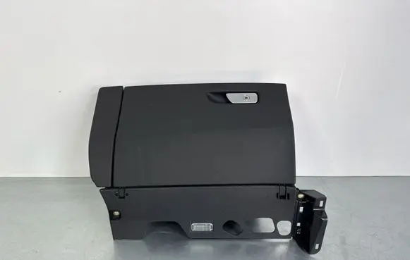 Audi Q7 4M Glove box 