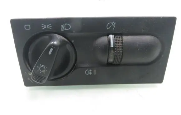 Volkswagen Golf III Light switch 1H6941531A