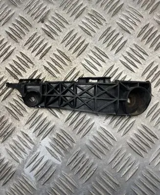 Toyota RAV 4 (XA30) Front bumper mounting bracket 525360r020