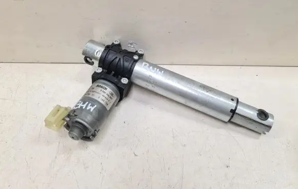 BMW 5 F10 F11 Seat adjustment motor 0390204067 9168758 449873907