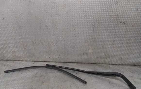 Windshield/front glass wiper blade