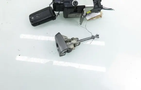 Toyota Corolla Verso E121 Ignition lock 9663123380 96762547