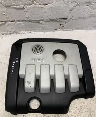 Volkswagen Golf V Engine cover (trim) 03G103925BP 04G103925BF 03G103925BQ