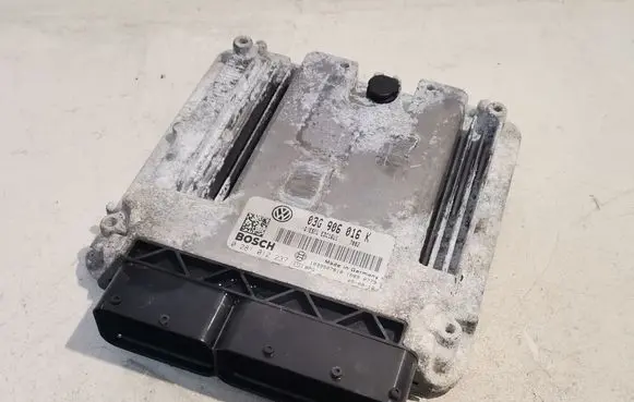 Skoda Octavia Mk1 (1U) Engine control unit/module 03G906016K 0281012237