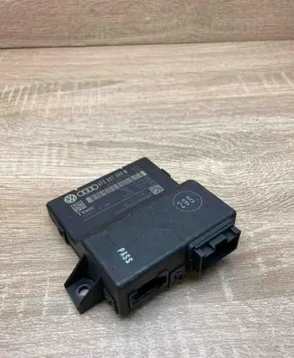 Audi A6 S6 C6 4F Gateway control module 4F0907468M 4F0907468F