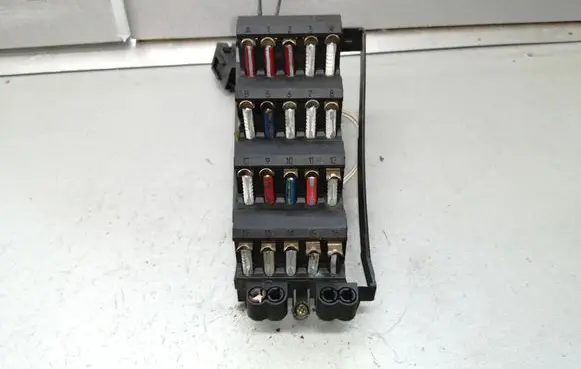 Mercedes-Benz E W124 Fuse module 1245435505