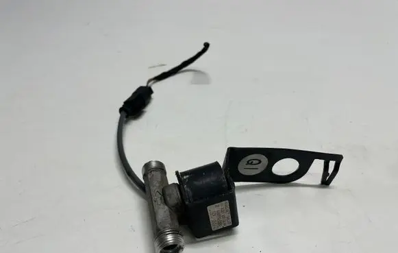 Mercedes-Benz S W221 LP gas electromagnetic valve solenoid A2218300384