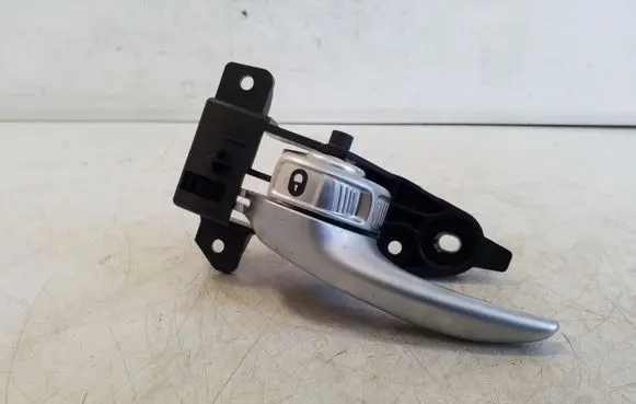 Jeep Renegade Rear door interior handle C390
