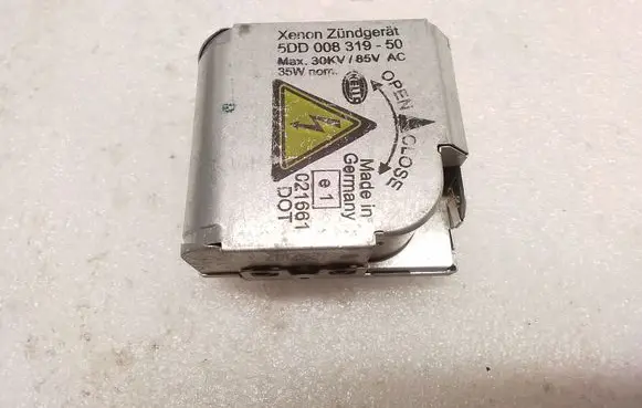 BMW X5 E53 Headlight ballast module Xenon 5DD00831950