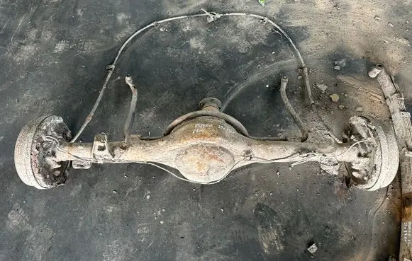 Mitsubishi Pajero Rear axle beam with reductor 