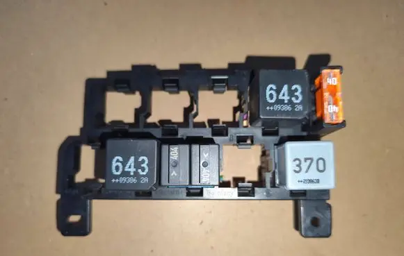 Audi A6 S6 C6 4F Fuse box set 4F0937503 90720251954 8A0937530