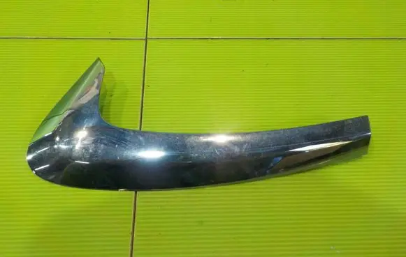 Peugeot 308 Rear light center trim bar blend 9682744577 12AB7