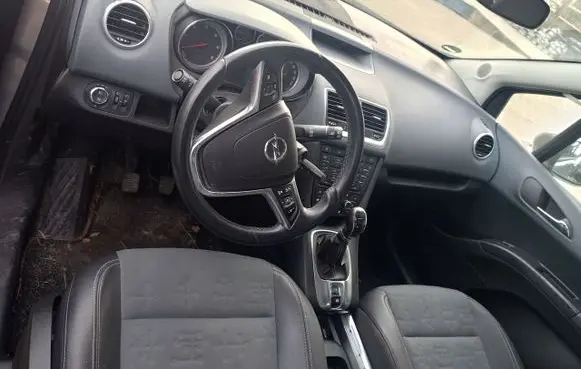 Opel Meriva B Dashboard 