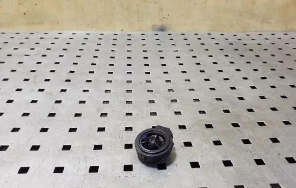 Honda CR-V Front door high frequency speaker