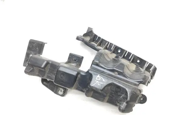 Rear bumper mounting bracket