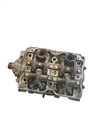 Subaru Forester SF Engine head 