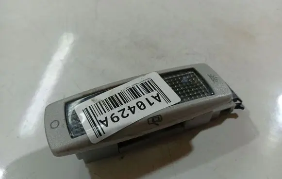 Volkswagen PASSAT B5 Other interior light 3B0947291