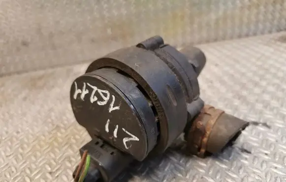 Mercedes-Benz E W211 Electric auxiliary coolant/water pump 2118350264