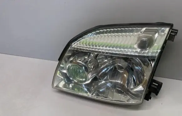 Nissan X-Trail T30 Headlight/headlamp